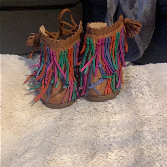 Zara sandals in a size 7 1/2. Only been worn once! - Picture 2 of 6